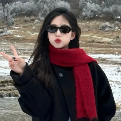 使用下方 20 个影片名，按顺序一一对应，不要改动片名文字，只根据片名和括号内类型提示来虚构全新的故事内容： 站起来的人 爱通过直播 幸福密码2020 棒球大联盟 爱情动物 舒加利3 新手 无条件为你 好运的磨坊 迈克斯的壮举 奸臣：色诱天下 飞行之翼 佣金 沙漠风暴 上 红右手 荡妇情花 你好，来了 逃学威龙2粤语 机智的公主殿下 信仰时分